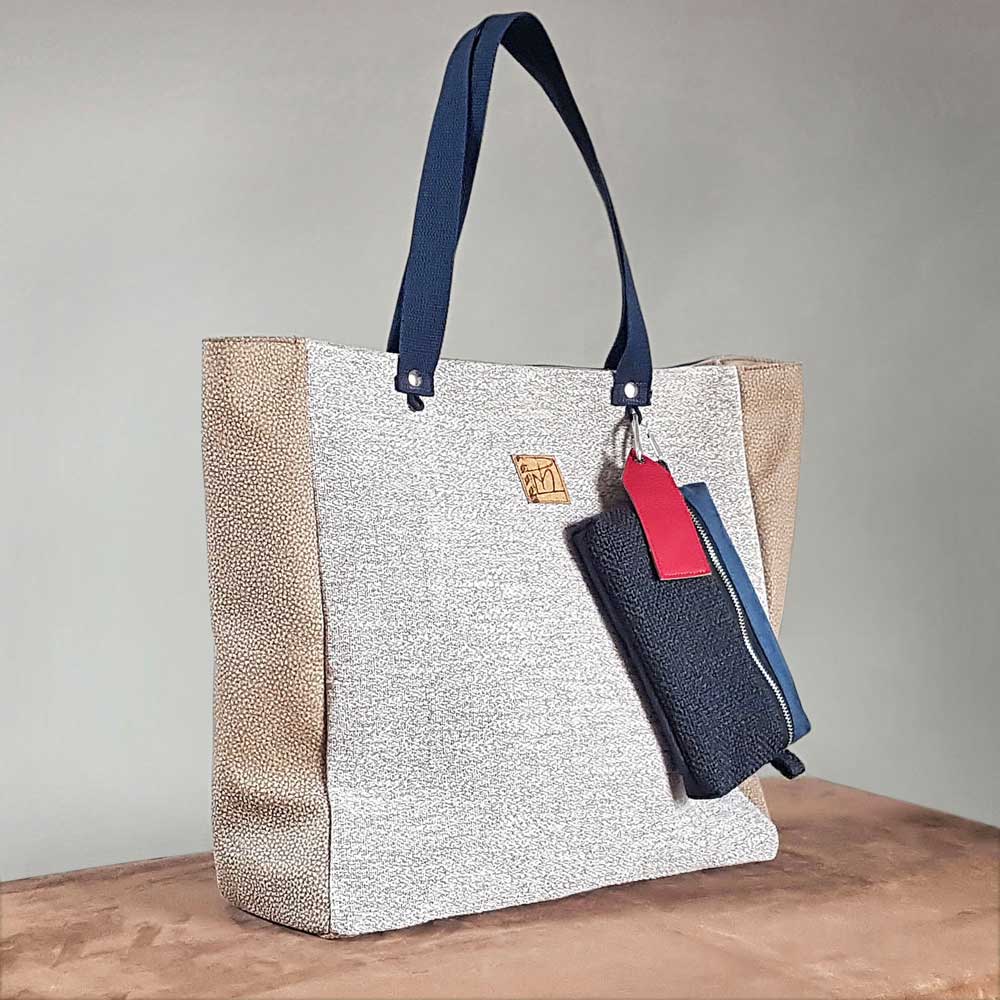 Habilis totebag and Usus clutchbag in blue, beige and grey color palette